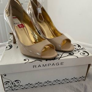 NWT! Rampage Nude Patent Roamona heels